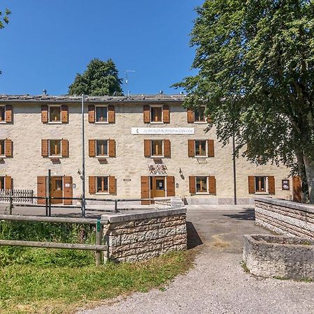 Locanda Alpina A 1250 Mt Ala Exteriör bild
