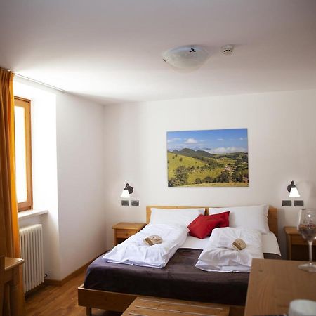 Locanda Alpina A 1250 Mt Ala Exteriör bild