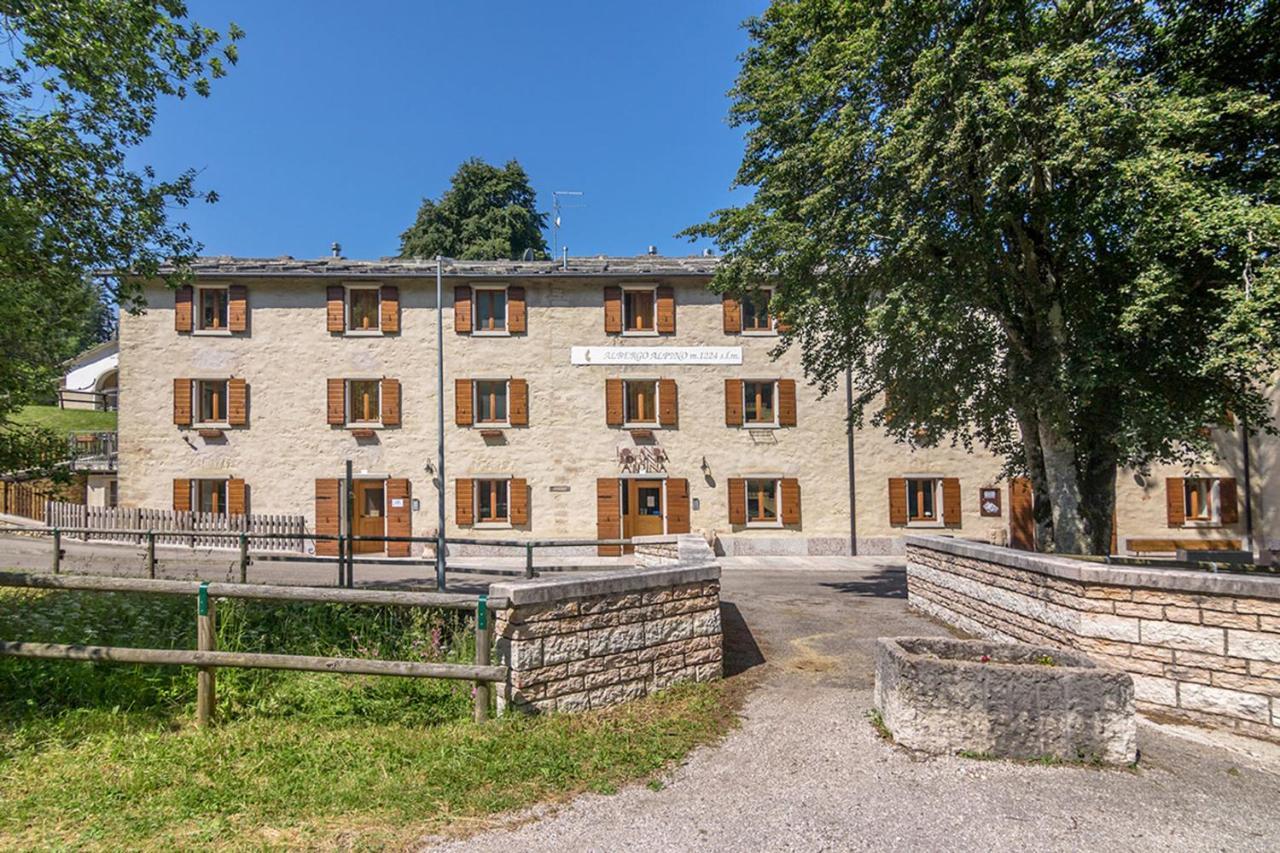 Locanda Alpina A 1250 Mt Ala Exteriör bild