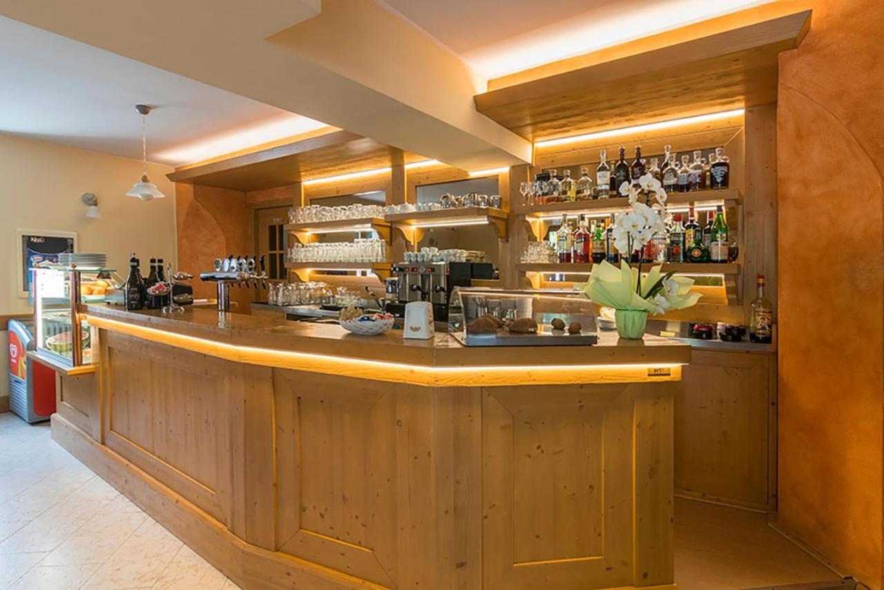 Locanda Alpina A 1250 Mt Ala Exteriör bild